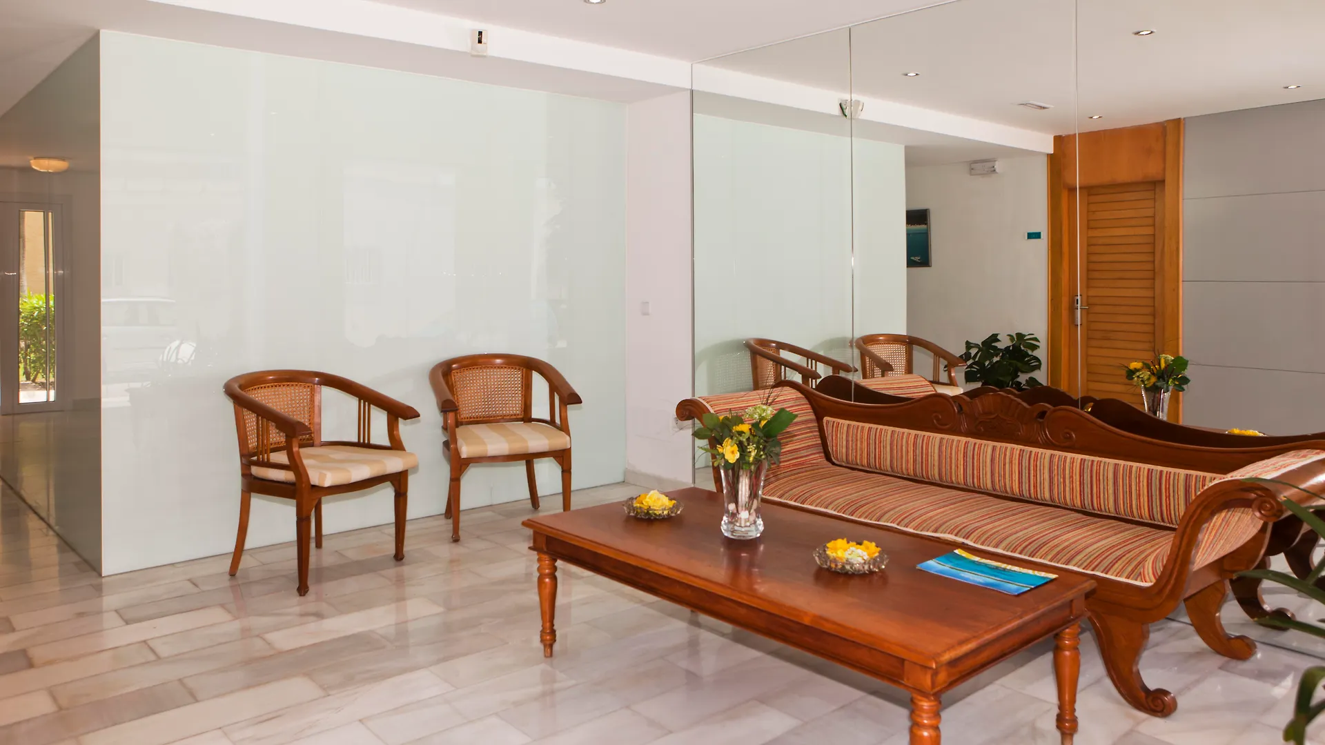 Aparthotel Isla De Cabrera Colonia de Sant Jordi 4*,
